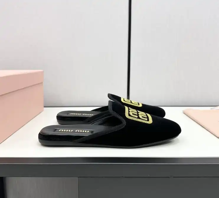 hype Miu Miu Slippers