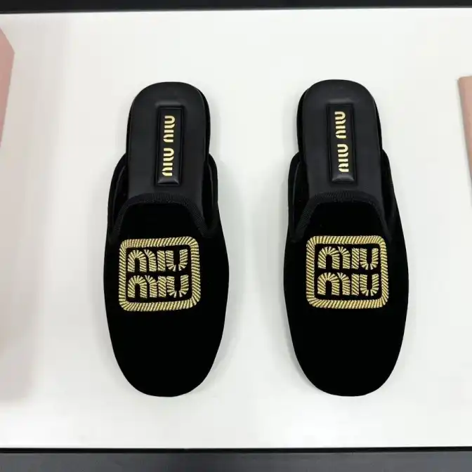 hype Miu Miu Slippers