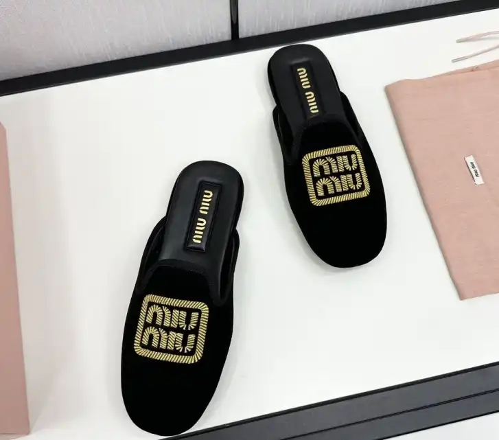 hype Miu Miu Slippers