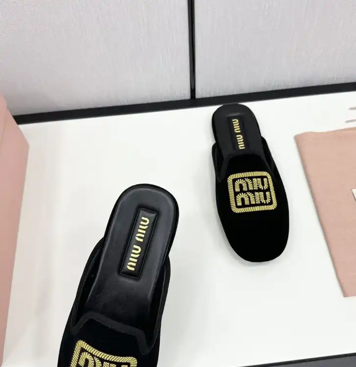 hype Miu Miu Slippers