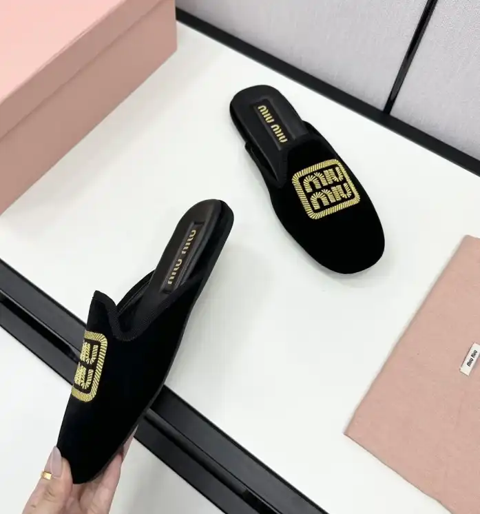 hype Miu Miu Slippers