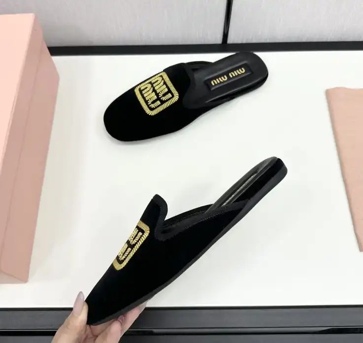 hype Miu Miu Slippers