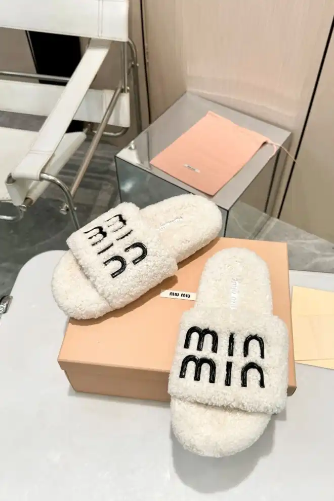 hype Miu Miu Slippers