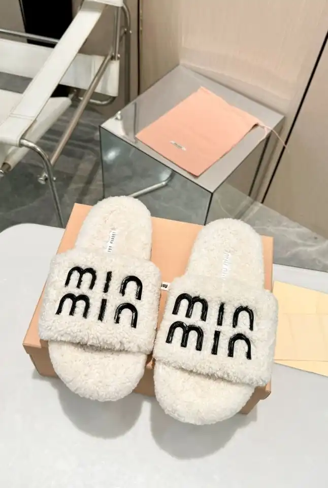 hype Miu Miu Slippers