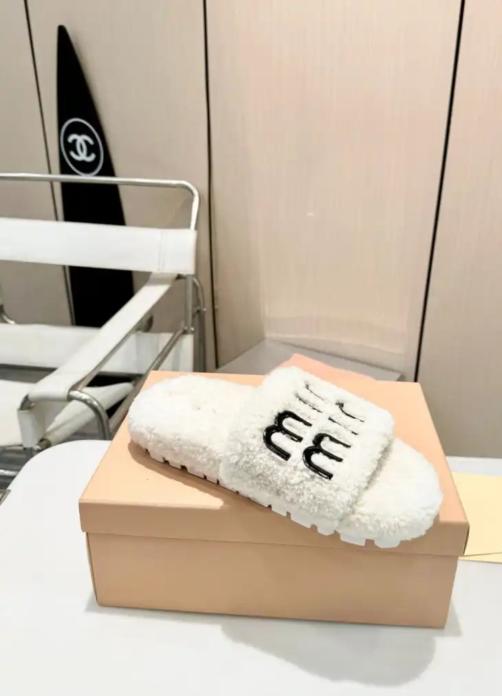 hype Miu Miu Slippers