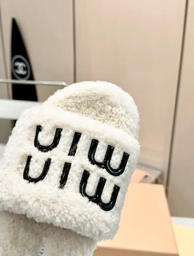 hype Miu Miu Slippers