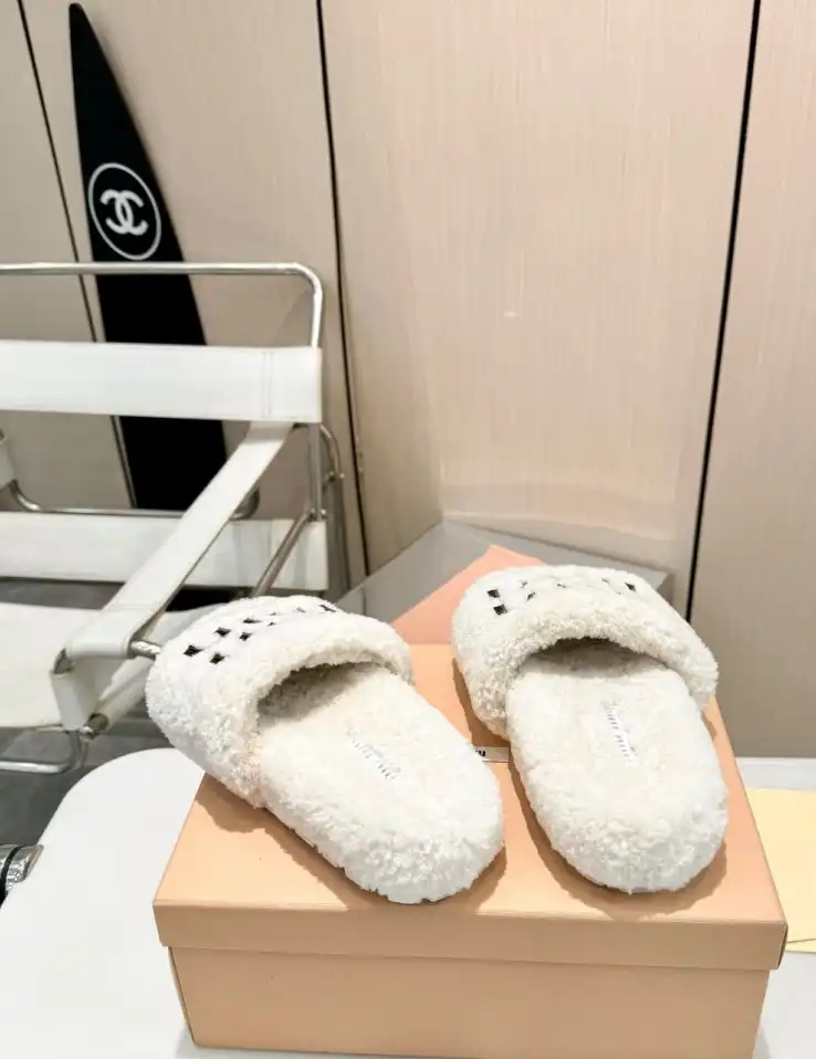 hype Miu Miu Slippers