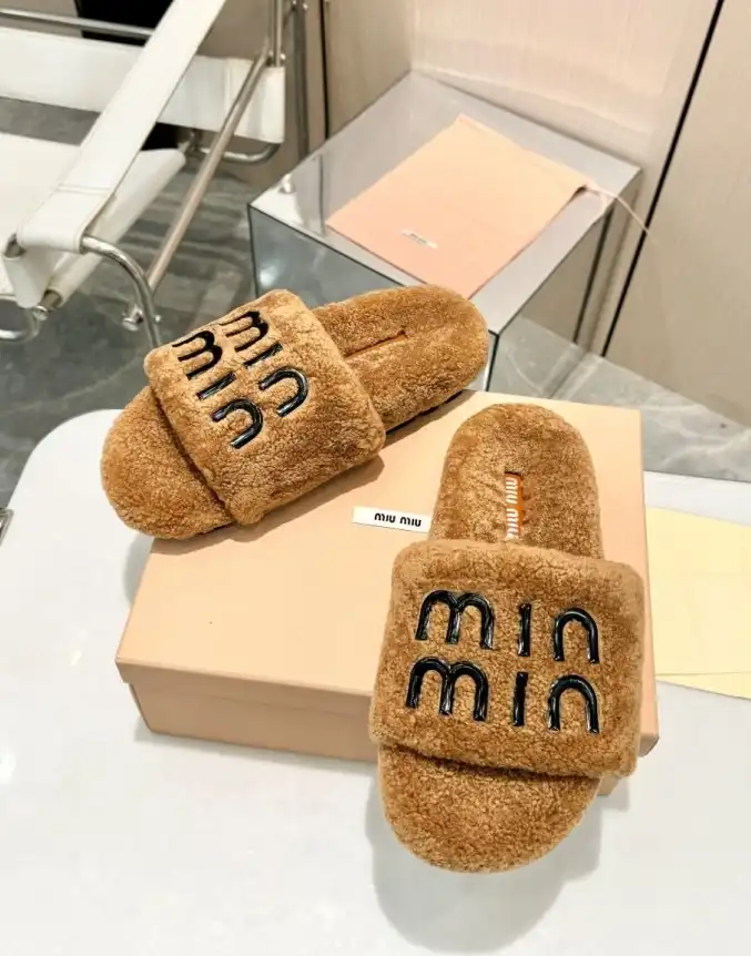 hype Miu Miu Slippers