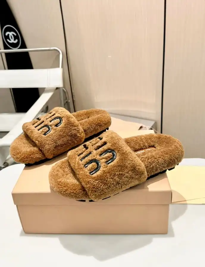 hype Miu Miu Slippers