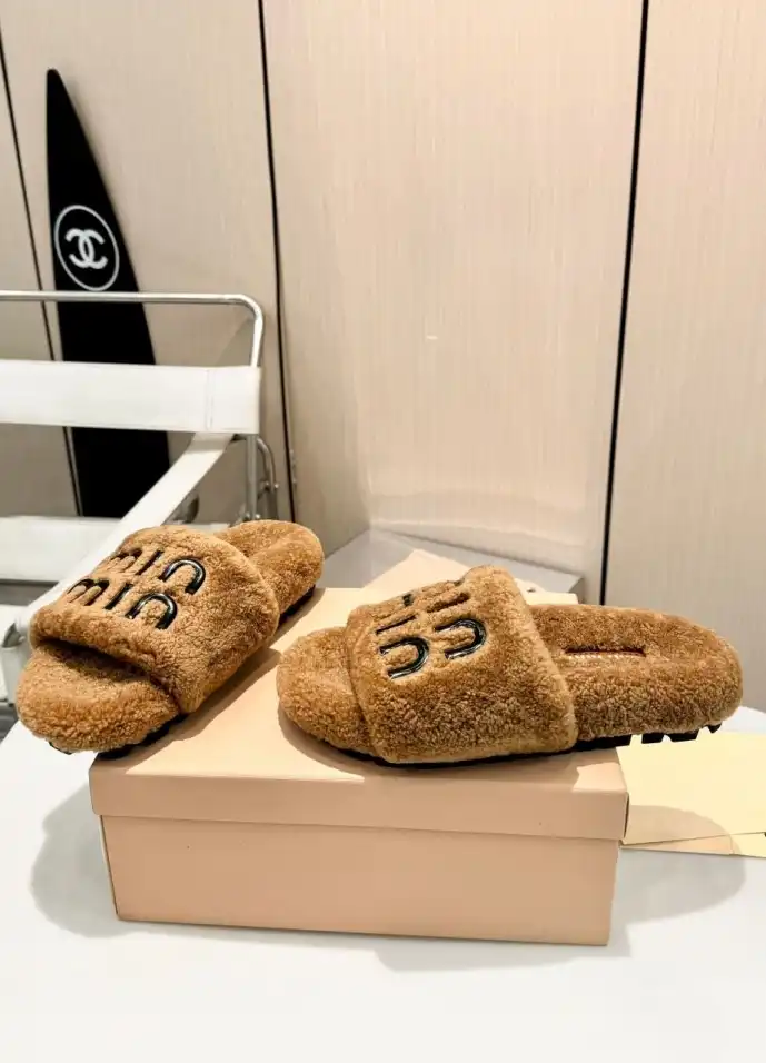 hype Miu Miu Slippers