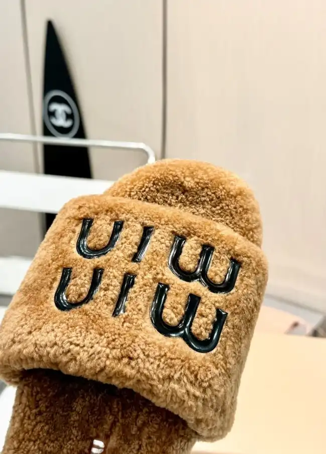 hype Miu Miu Slippers