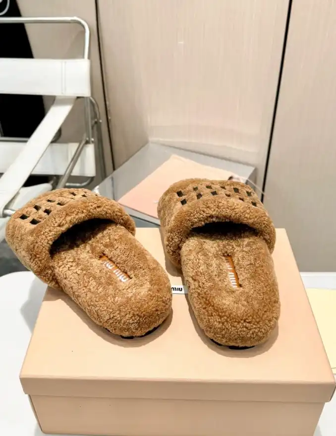 hype Miu Miu Slippers