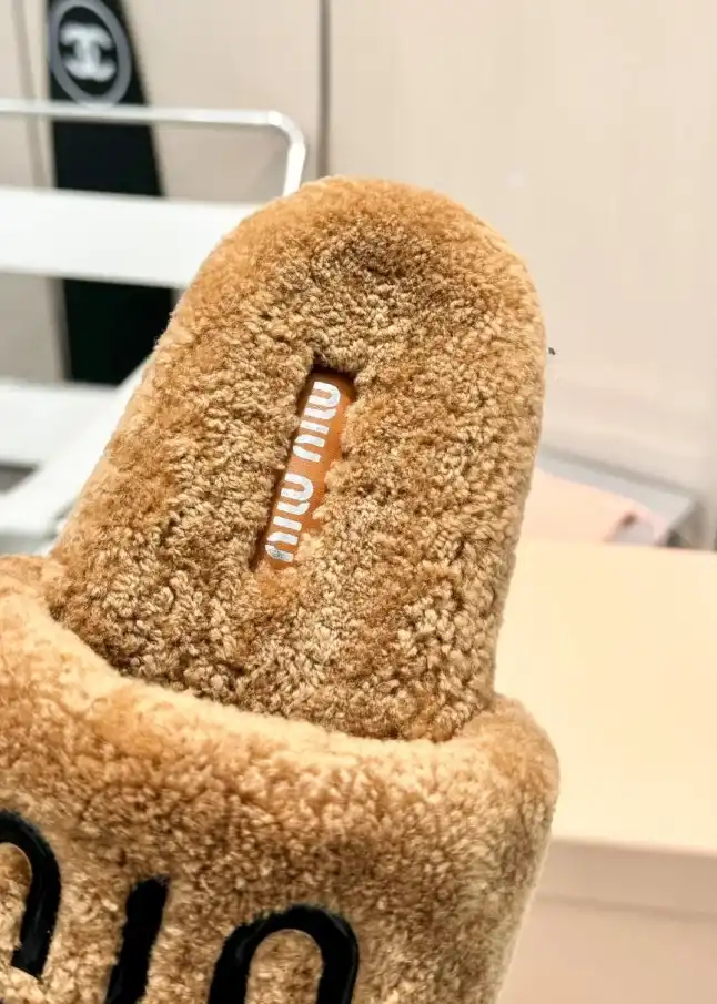 hype Miu Miu Slippers