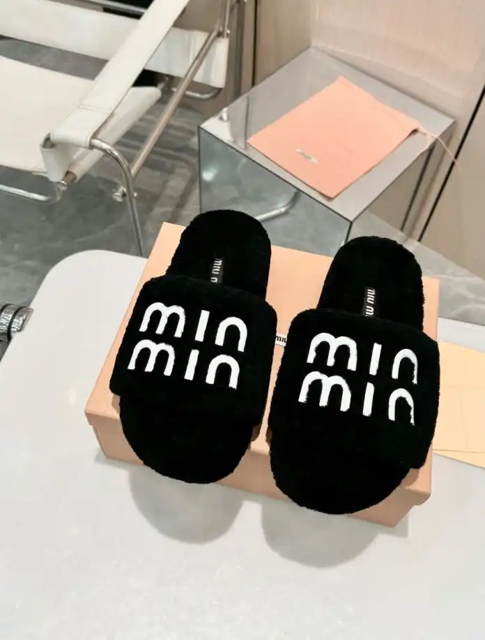 hype Miu Miu Slippers