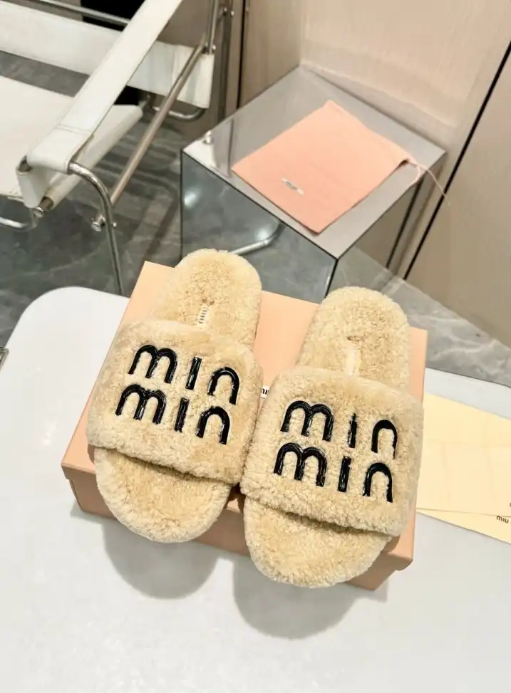 hype Miu Miu Slippers