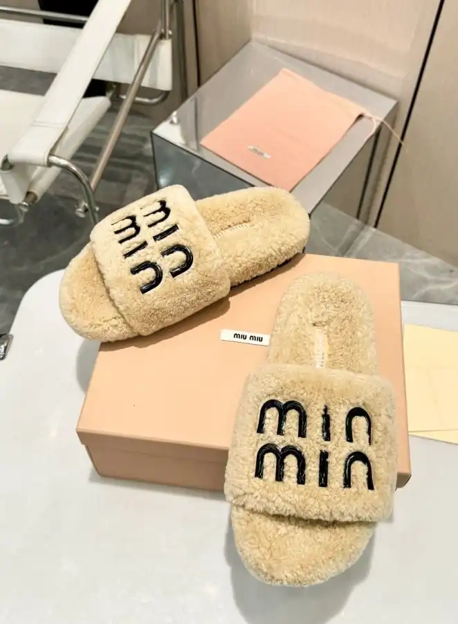 hype Miu Miu Slippers