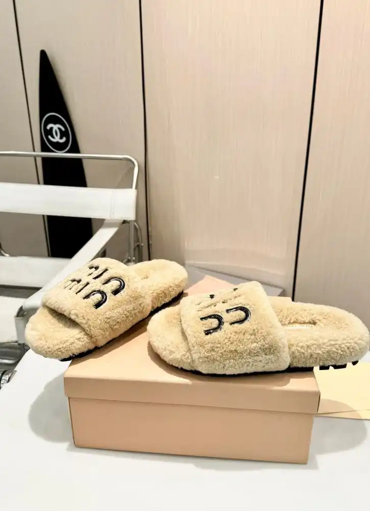 hype Miu Miu Slippers