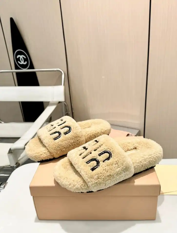 hype Miu Miu Slippers