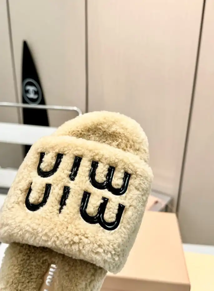 hype Miu Miu Slippers