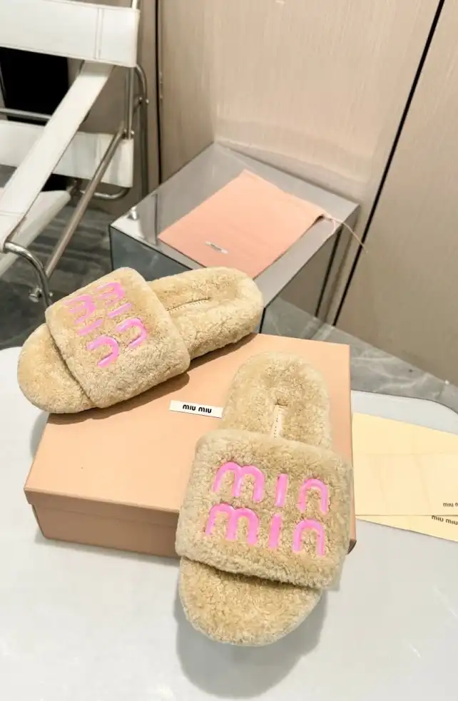 hype Miu Miu Slippers