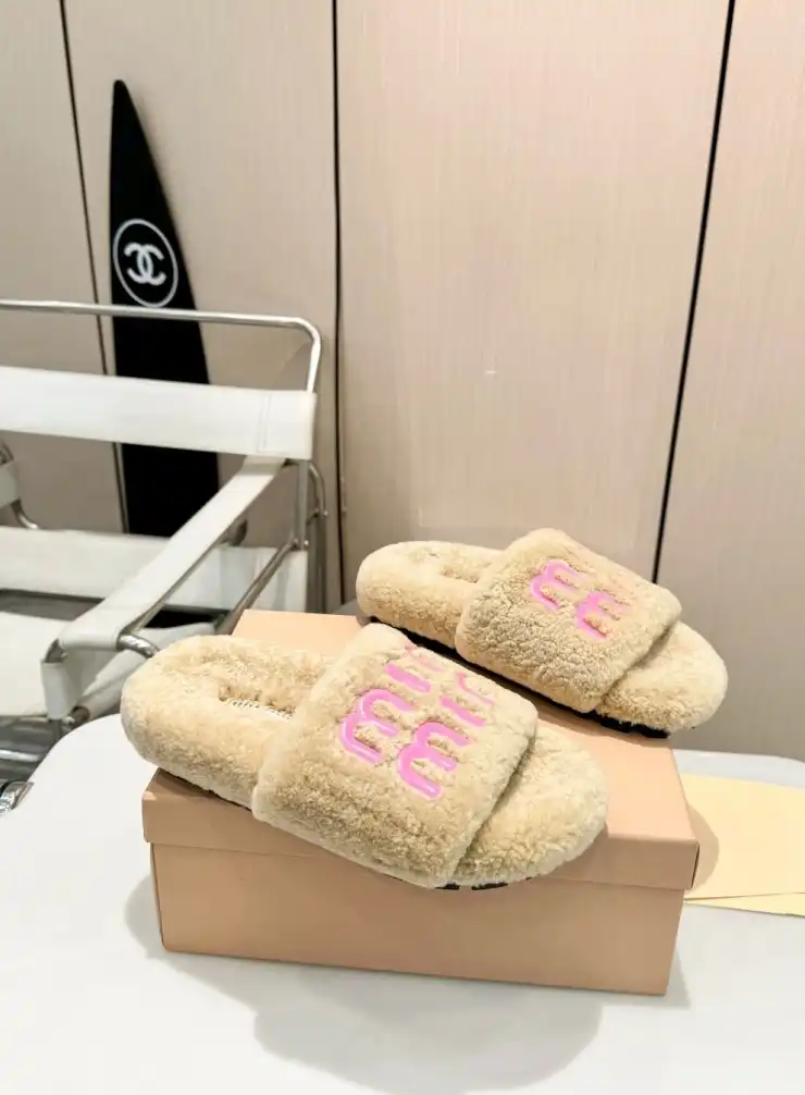 hype Miu Miu Slippers