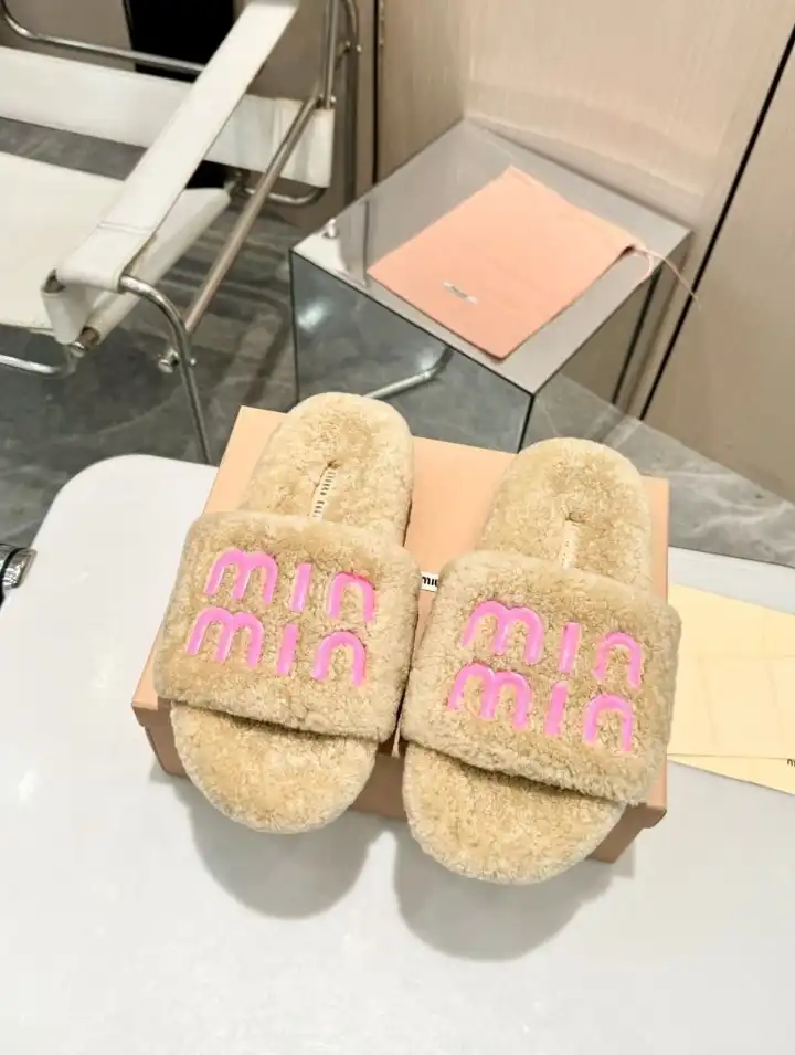 hype Miu Miu Slippers