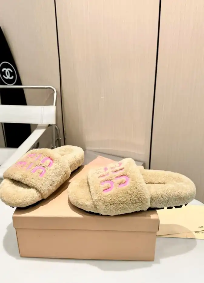 hype Miu Miu Slippers