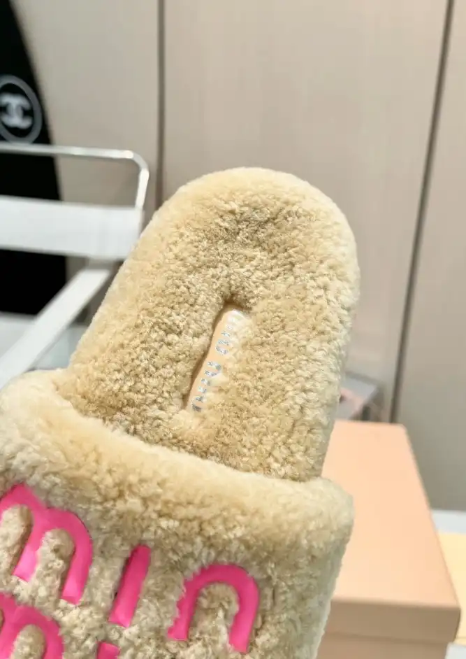 hype Miu Miu Slippers