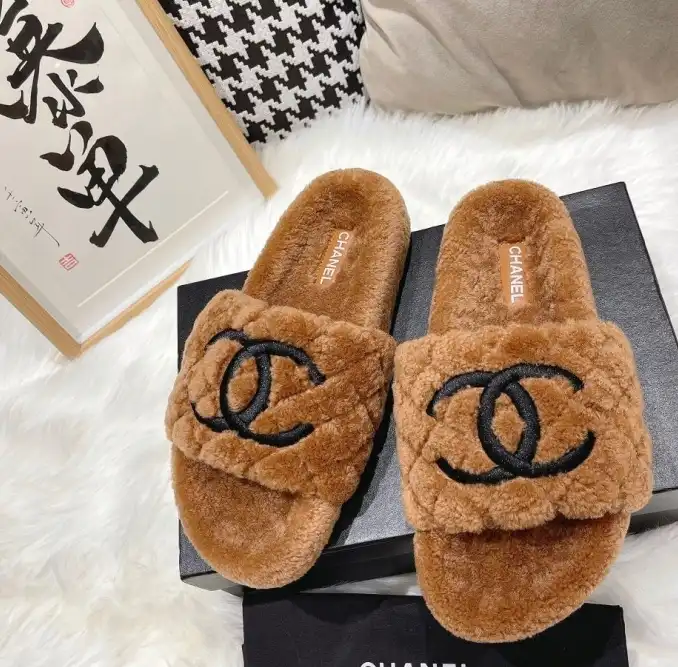 hype Chanel Slippers