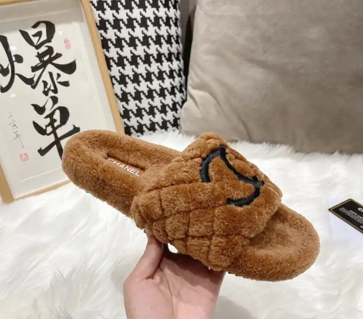 hype Chanel Slippers