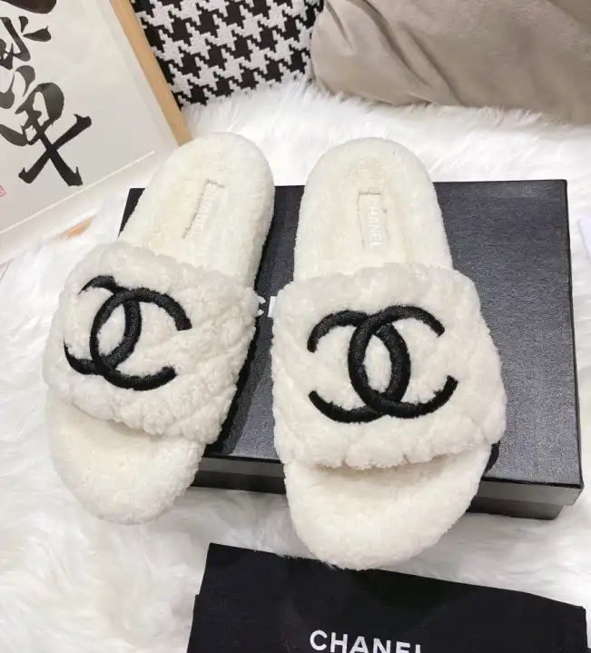 hype Chanel Slippers