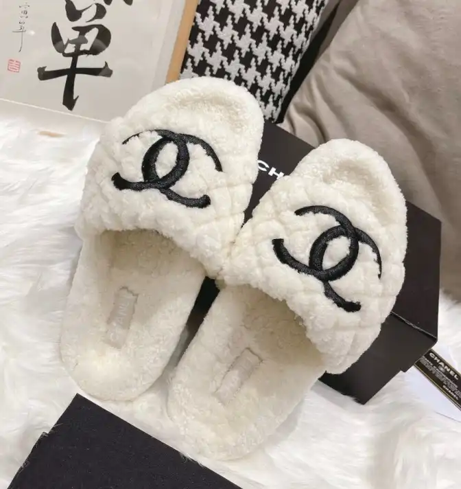 hype Chanel Slippers