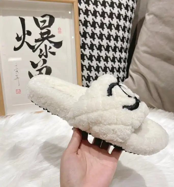 hype Chanel Slippers