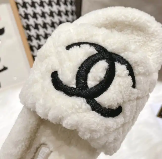 hype Chanel Slippers