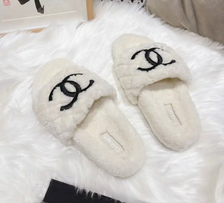 hype Chanel Slippers