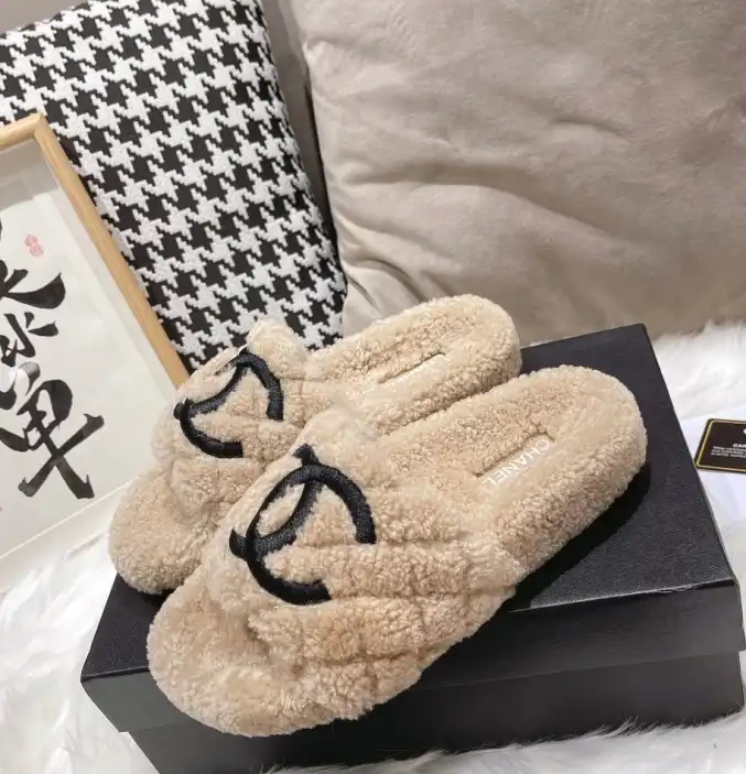 hype Chanel Slippers