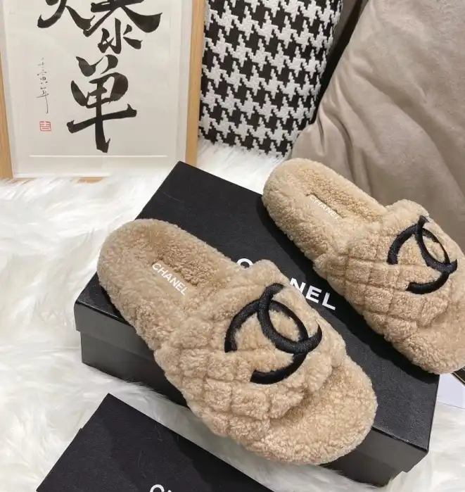 hype Chanel Slippers