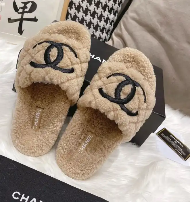 hype Chanel Slippers