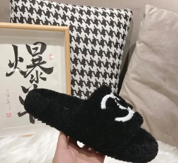 hype Chanel Slippers