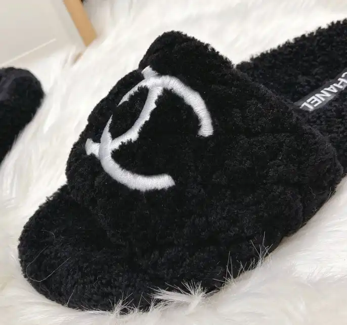 hype Chanel Slippers