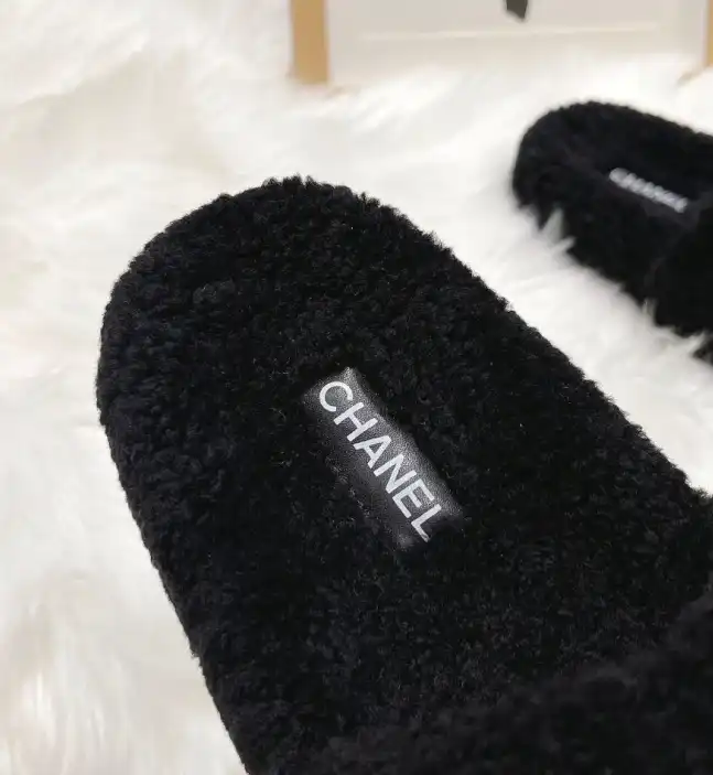 hype Chanel Slippers