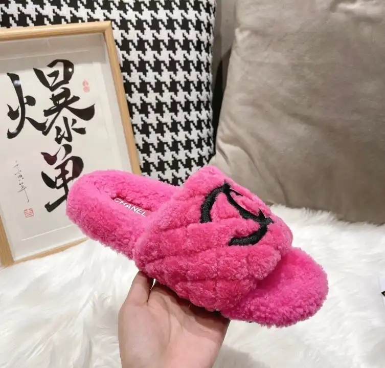 hype Chanel Slippers