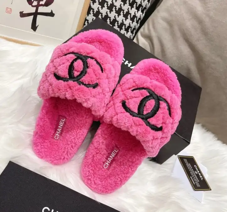 hype Chanel Slippers