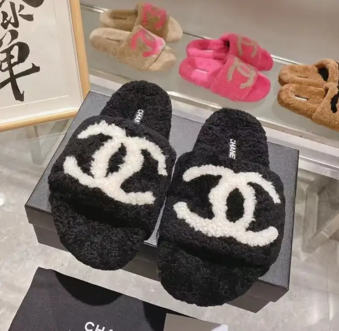 hype Chanel Slippers