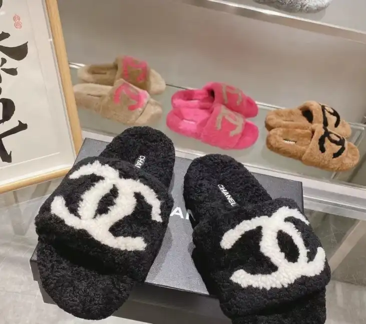 hype Chanel Slippers