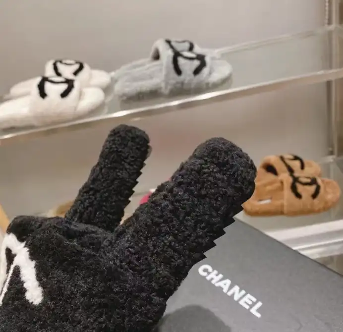 hype Chanel Slippers