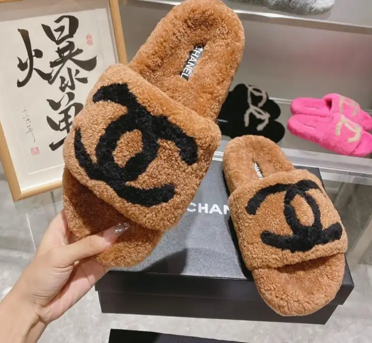 hype Chanel Slippers