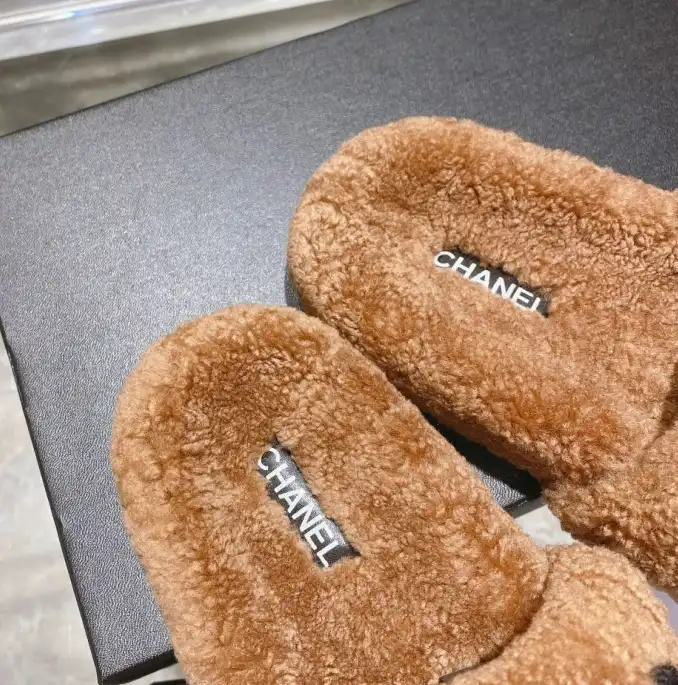 hype Chanel Slippers