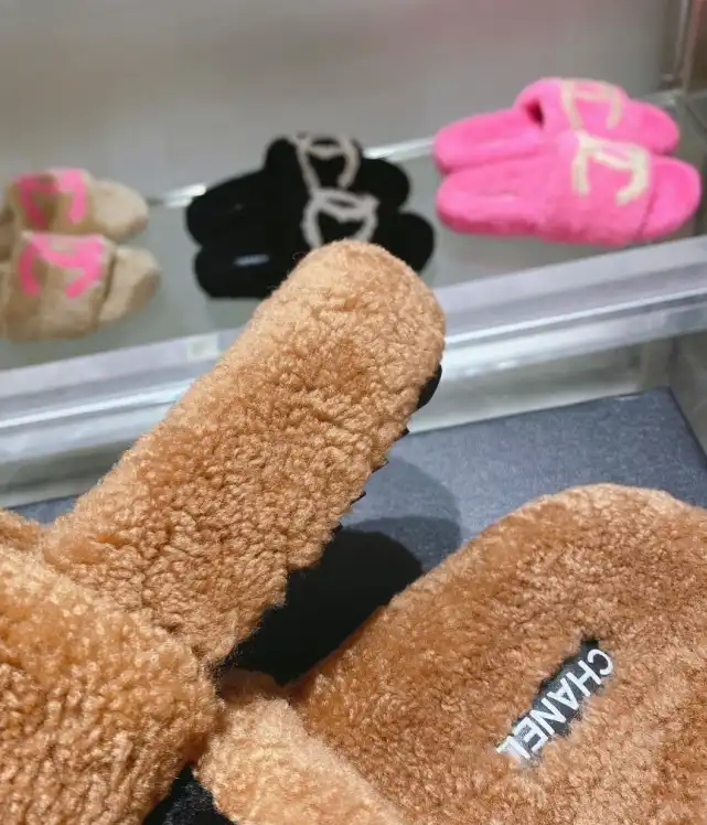 hype Chanel Slippers