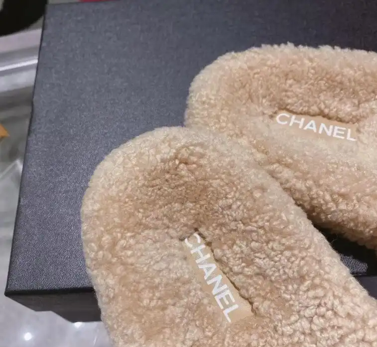 hype Chanel Slippers